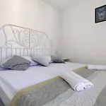 Amelie Apartament Vantacici